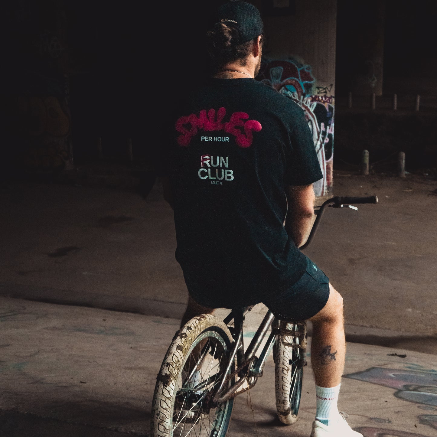 'SMILES PER HOUR FUN CLUB'- OVERSIZED HEAVY TEE
