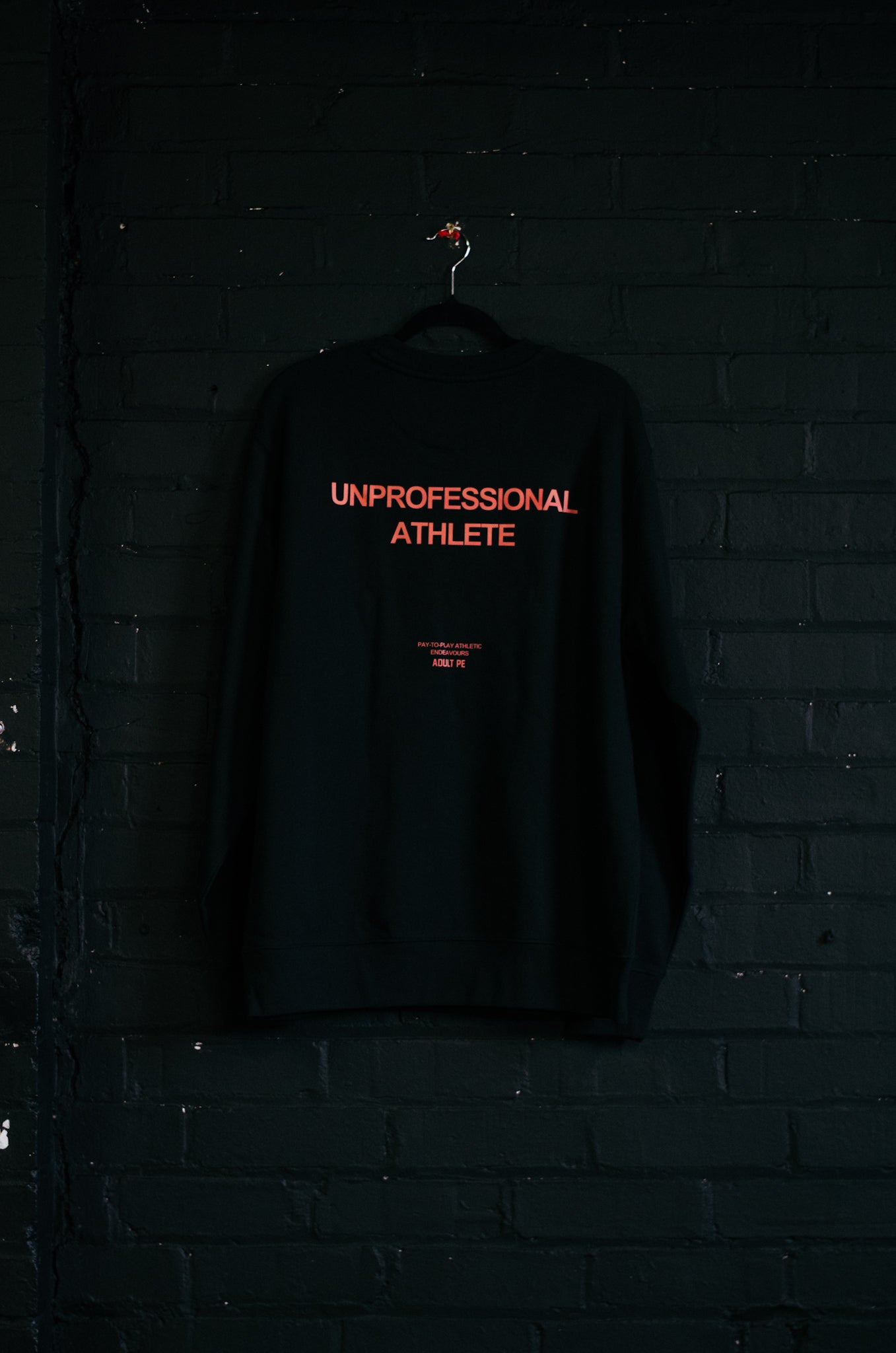 'UNPROFESSIONAL ATHLETE' HEAVYWEIGHT SWEATSHIRT - BLACK